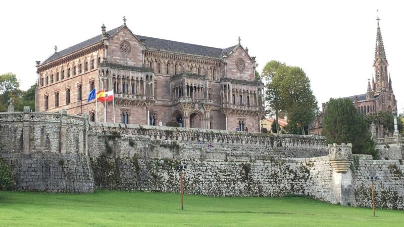 Qué ver en Comillas con niños, España
