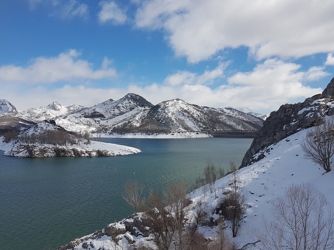 Qué ver en Puebla de Lillo, España